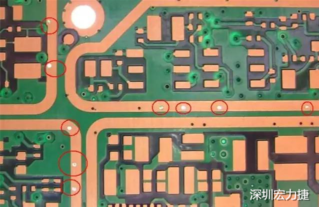 防止PCB過波峰焊時錫從導(dǎo)通孔貫穿元件面造成短路；特別是我們把過孔放在BGA焊盤上時，就必須先做塞孔，再鍍金處理，便于BGA的焊接。